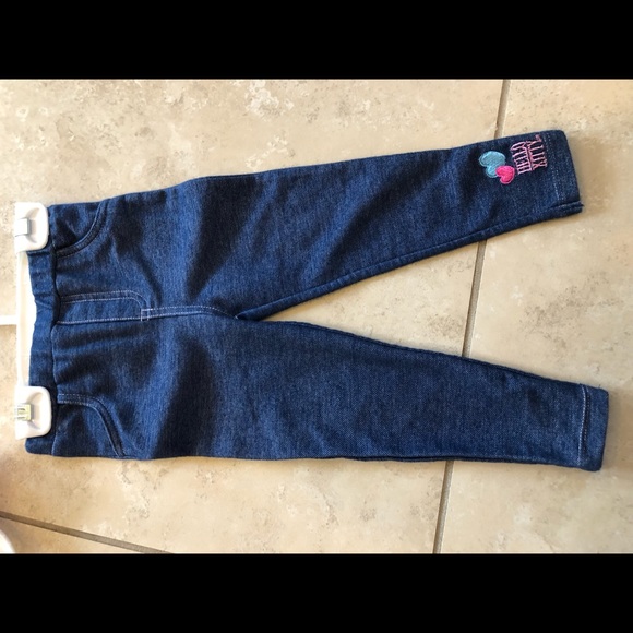 Hello Kitty Outfit - Picture 3 of 3